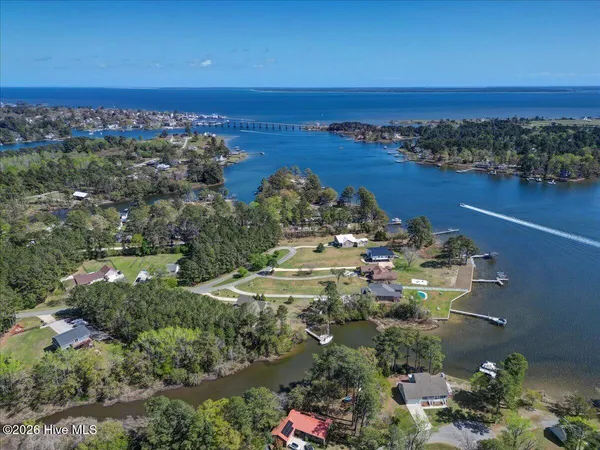 $949,000 | 9226 Hart Drive, Oriental, NC 28571