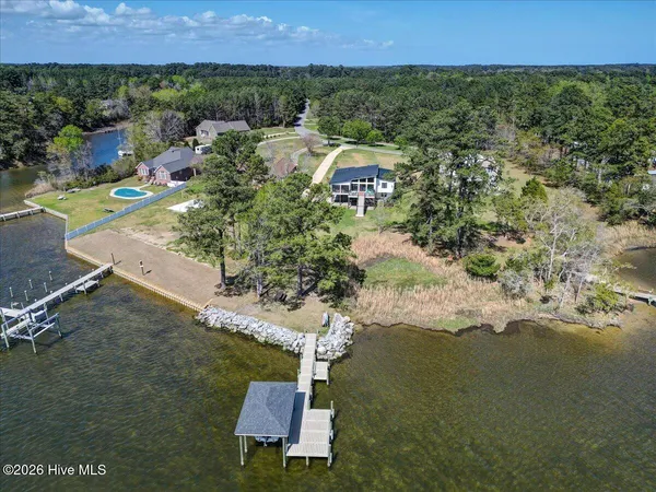 $949,000 | 9226 Hart Drive, Oriental, NC 28571
