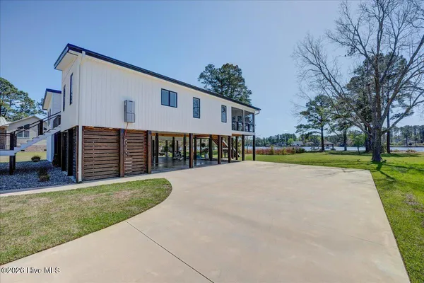 $949,000 | 9226 Hart Drive, Oriental, NC 28571