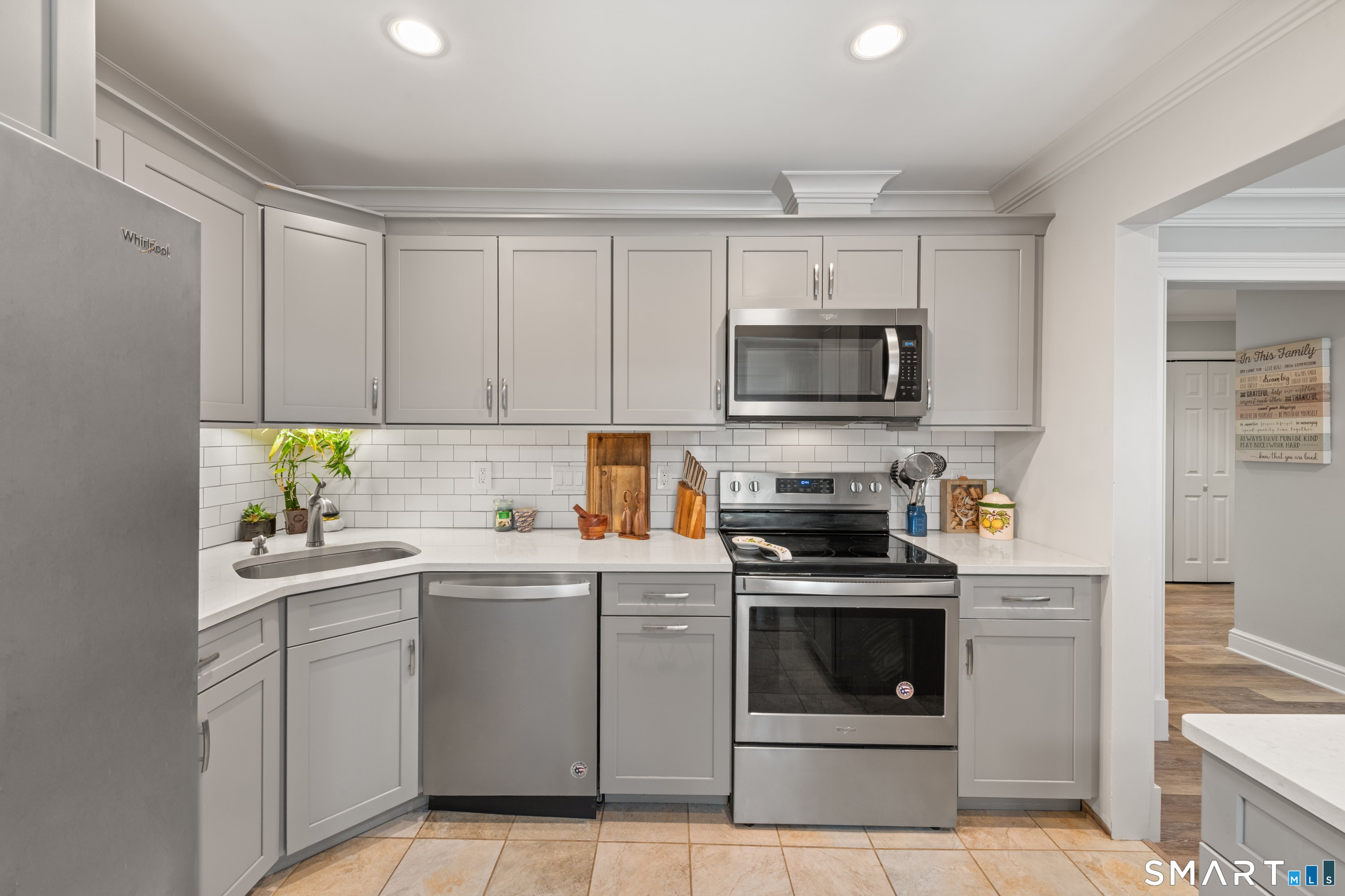 187 Flax Hill Road, Unit D11 Norwalk, CT 06854 - Photo 14 of 30