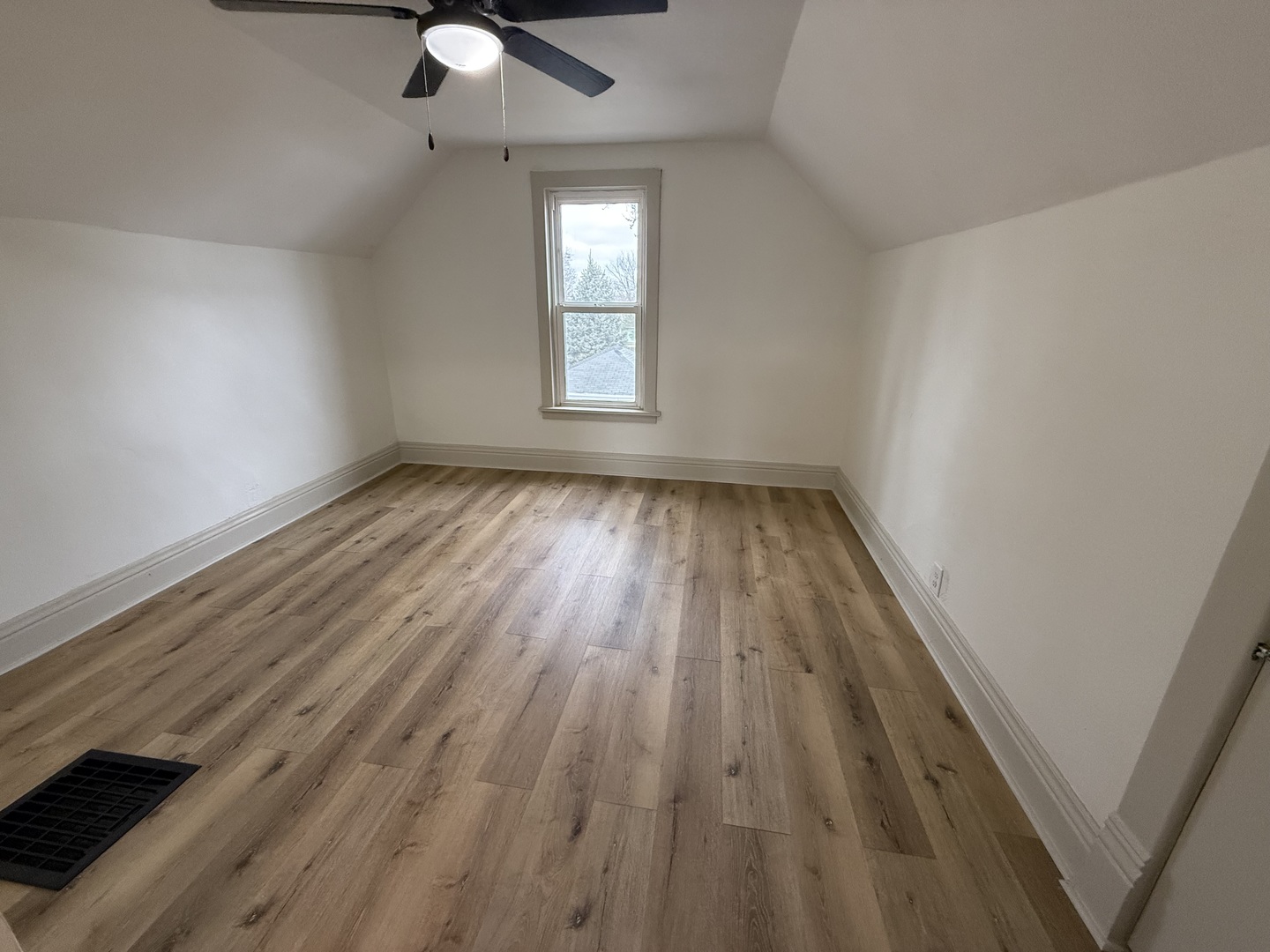 335 North Avenue Sycamore, IL 60178 - Photo 9 of 14