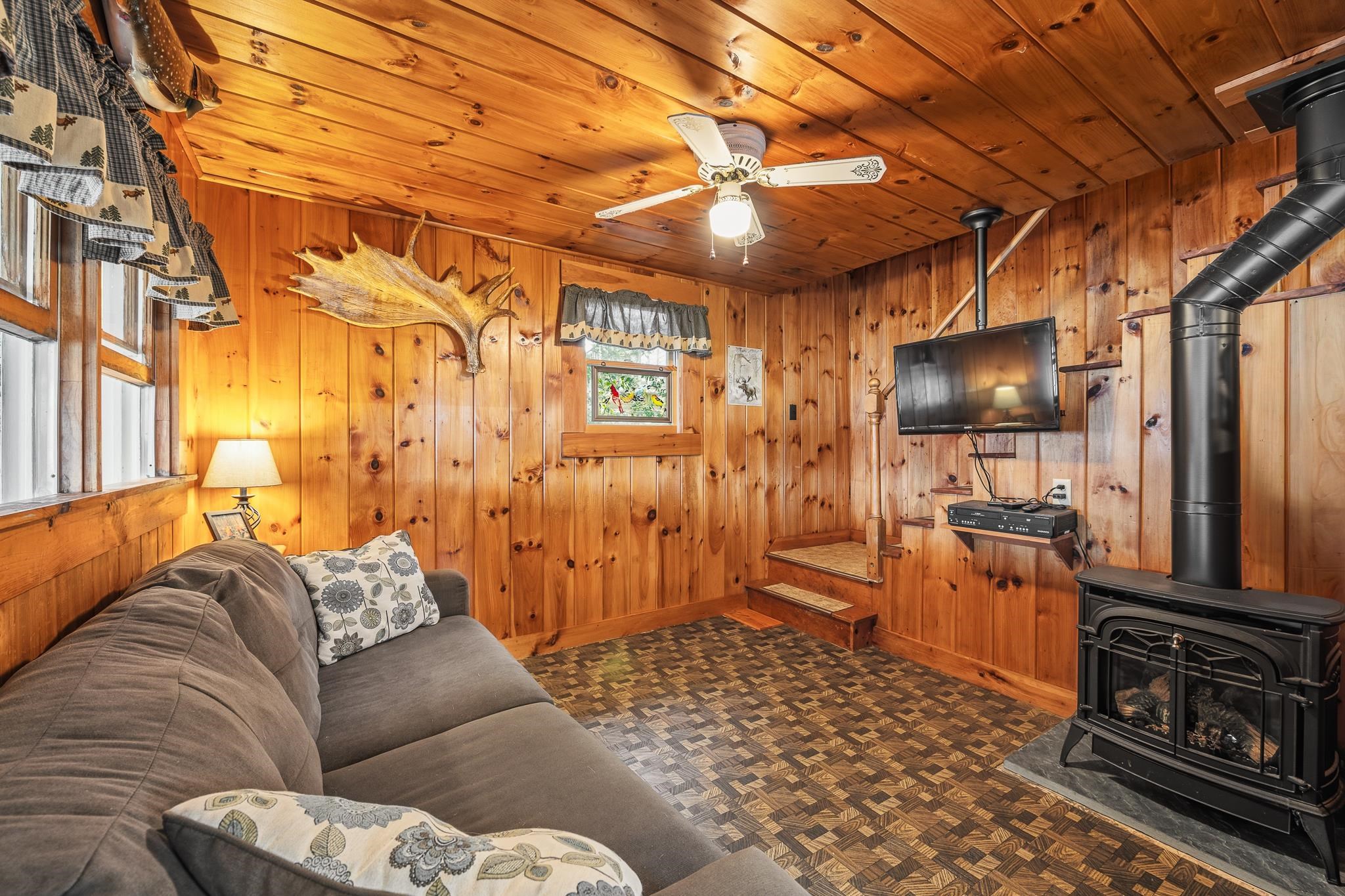 211 Beach Road Pittsburg, NH 03592 - Photo 17 of 59