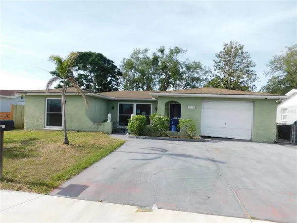 $274,900 | 3220 Coldwell Drive, Holiday, FL 34691