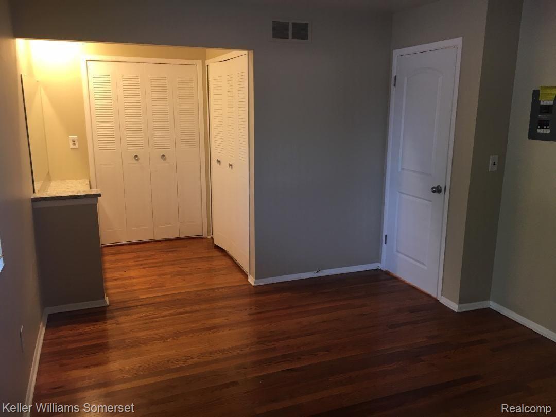 29400 Hoover Road Warren, MI 48093 - Photo 21 of 35 IMG_6658.JPG