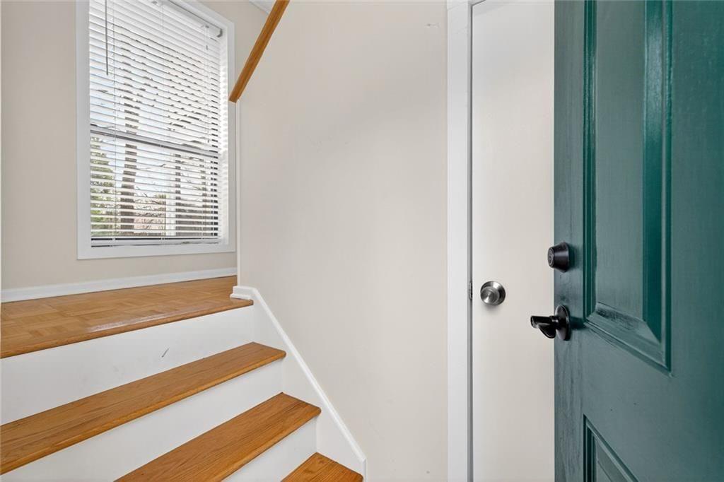 204 Wynnes Ridge Circle Southeast Marietta, GA 30067 - Photo 2 of 21