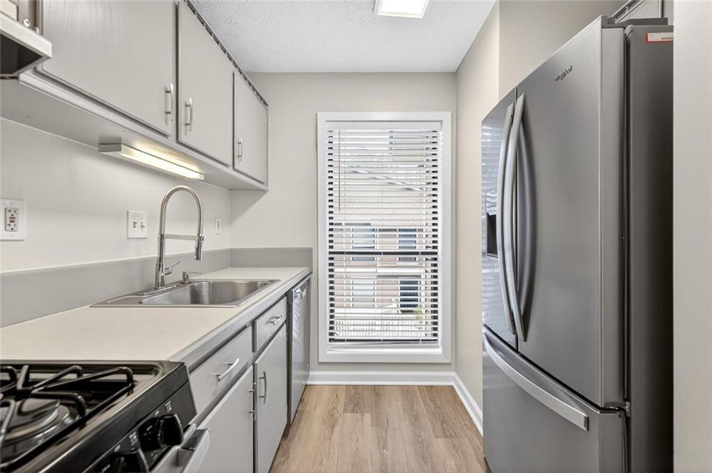 204 Wynnes Ridge Circle Southeast Marietta, GA 30067 - Photo 5 of 21