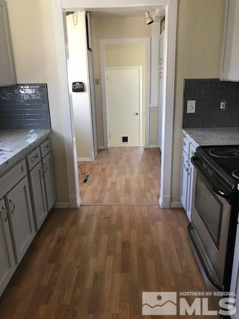 3655 Everett Drive Reno, NV 89503 - Photo 3 of 21 a view of a kitchen from the hallway