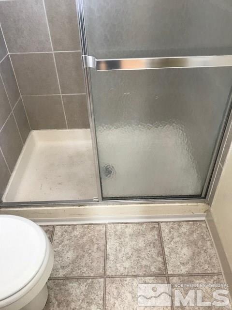 3655 Everett Drive Reno, NV 89503 - Photo 10 of 21 a bathroom with a shower