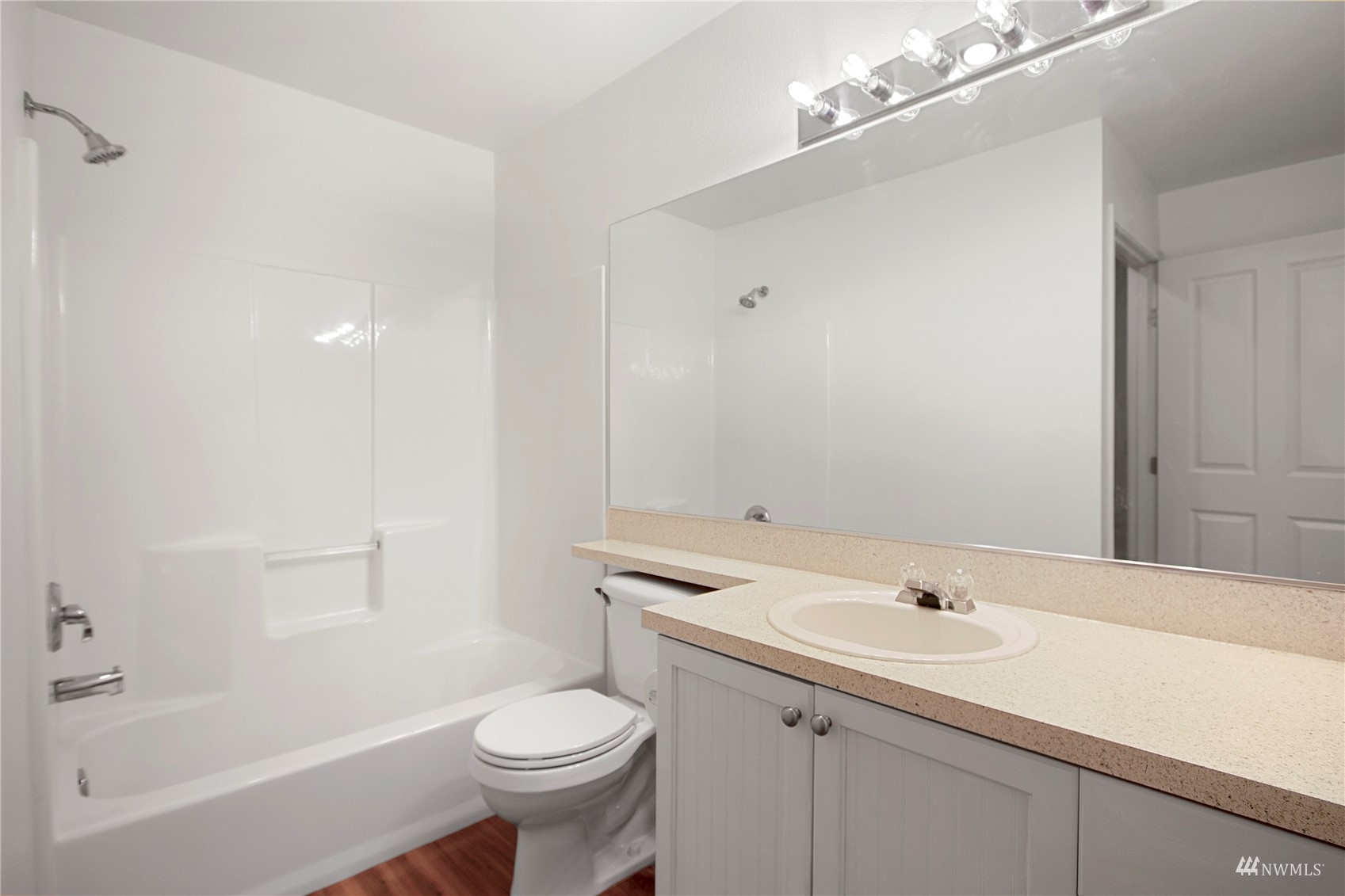 1500 South 18th Street, Unit B201 Renton, WA 98055 - Photo 23 of 29 Gallery Image 23