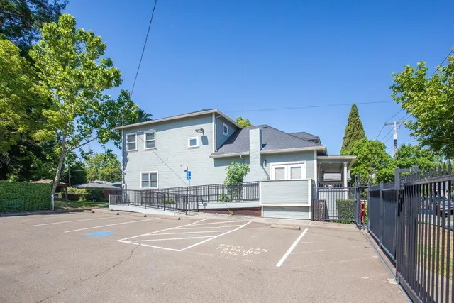 $875,000 | 4322 4th Avenue, Sacramento, CA 95817