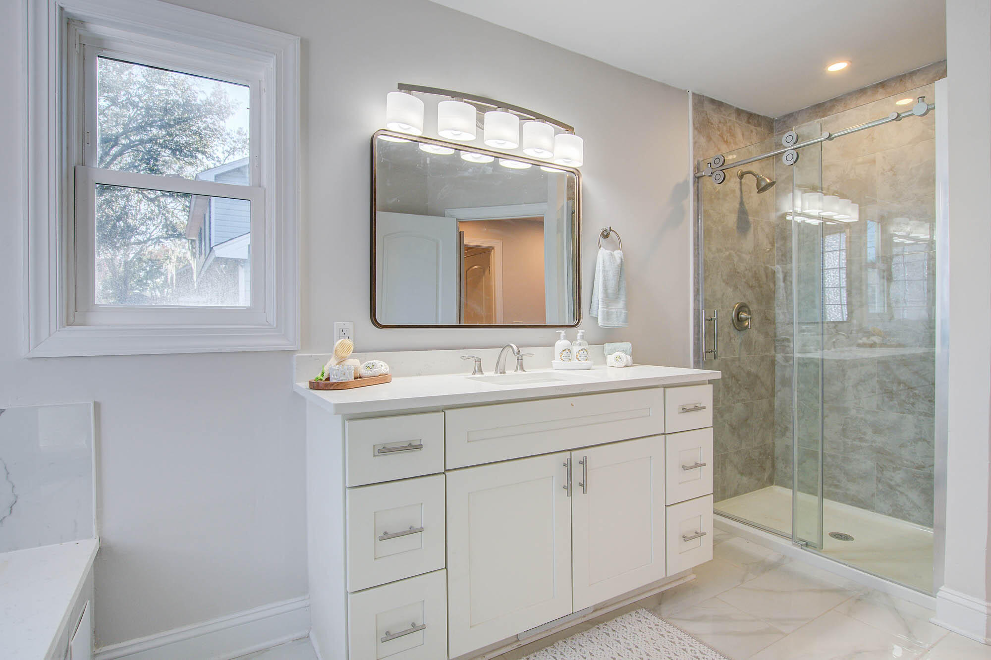 2426 Pristine View Road Charleston, SC 29414 - Photo 25 of 35 Master bathroom