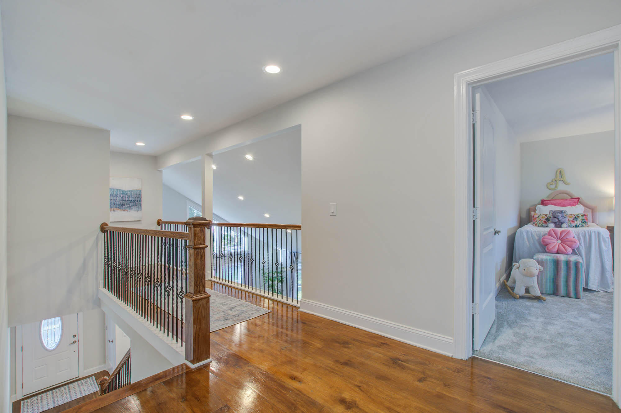 2426 Pristine View Road Charleston, SC 29414 - Photo 26 of 35 Upstairs hall way
