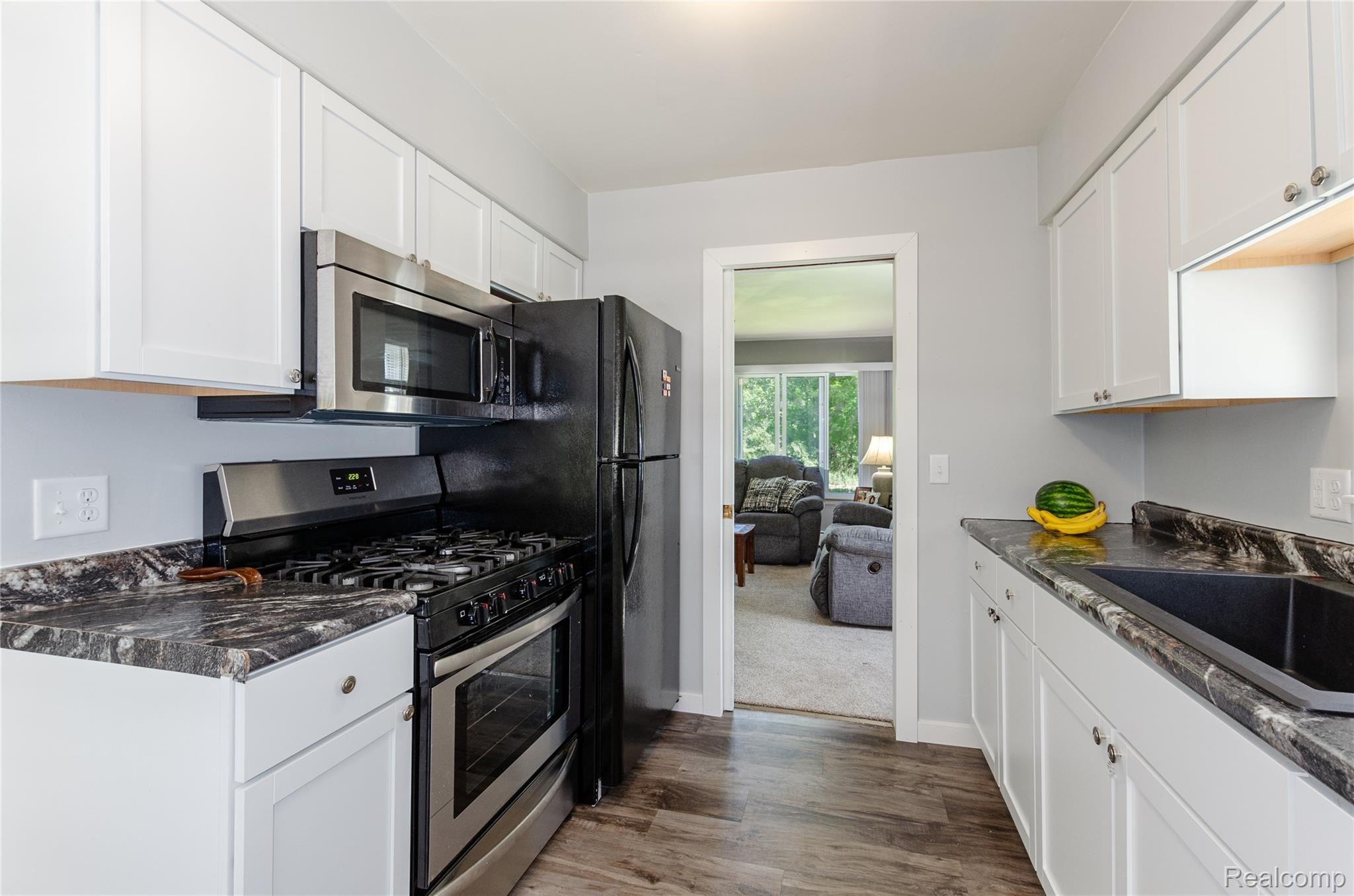 23620 Karr Road Belleville, MI 48111 - Photo 6 of 29 Kitchen- 23620 Karr Road -0222-Edit.jpg