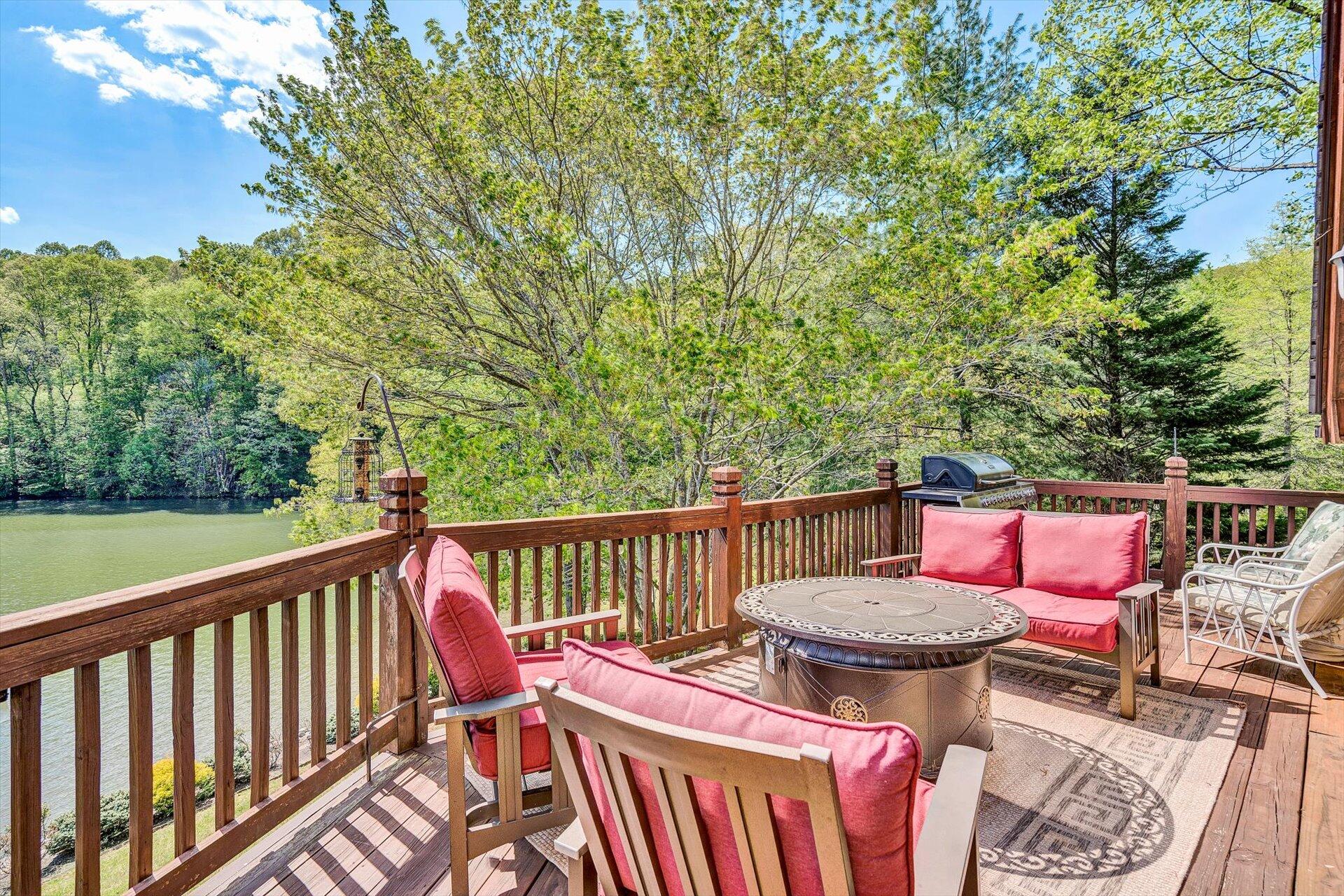 2339 Navigation Point Goodview, VA 24095 - Photo 18 of 49 a view of balcony with furniture