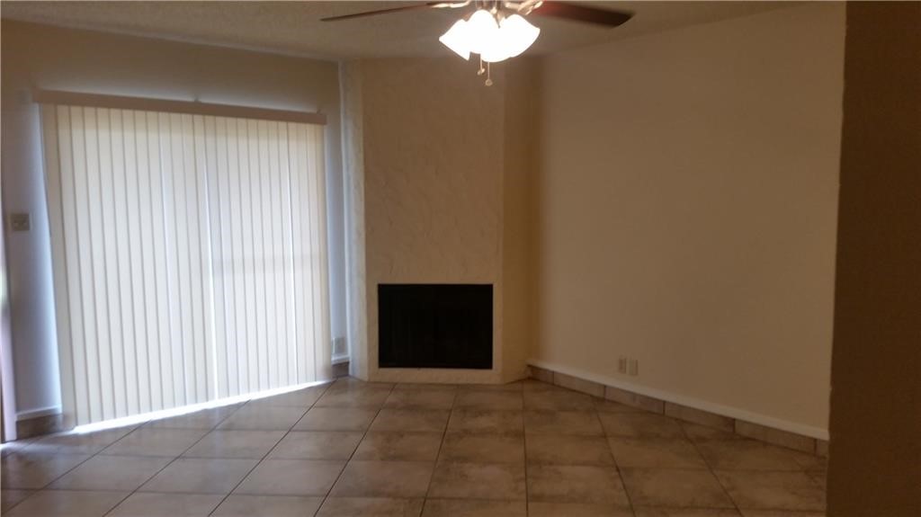 2725 Santa Fe Street, Unit E Corpus Christi, TX 78404 - Photo 3 of 14