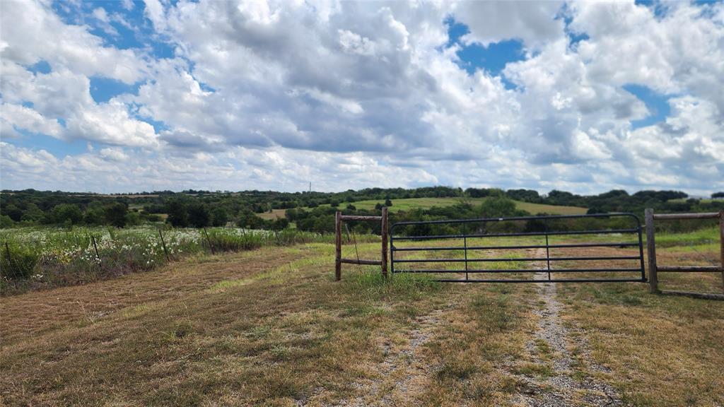 0 Parker Hill Road Ennis, TX 75119 - Photo 10 of 16 a view of park bench