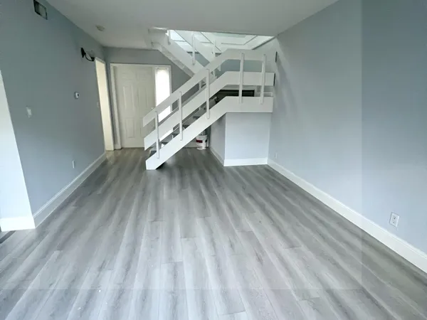 $2,000 | 512 Southwest 1st Street, Boynton Beach, FL 33435