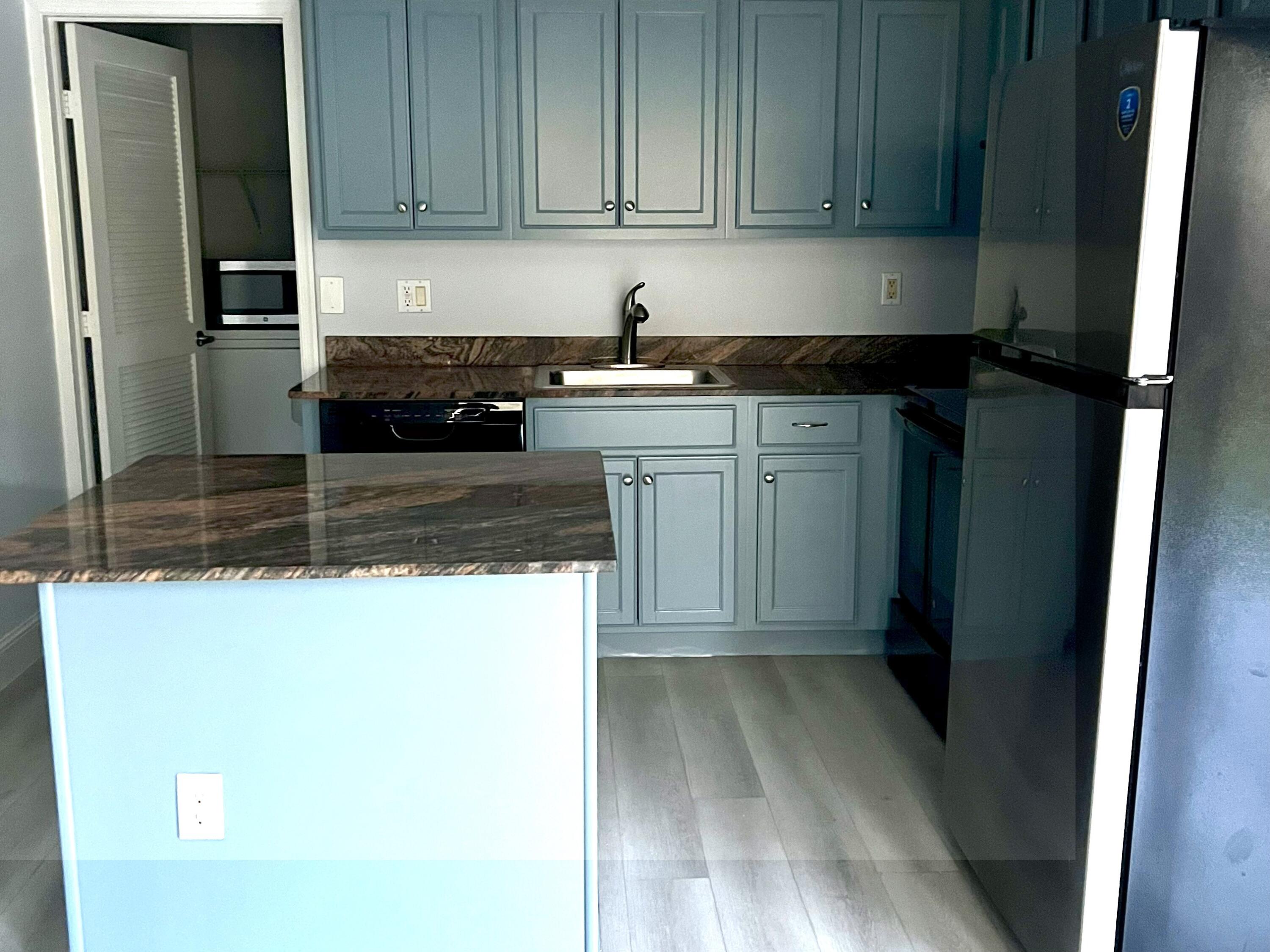 512 Southwest 1st Street Boynton Beach, FL 33435 - Photo 3 of 12 KITCHEN