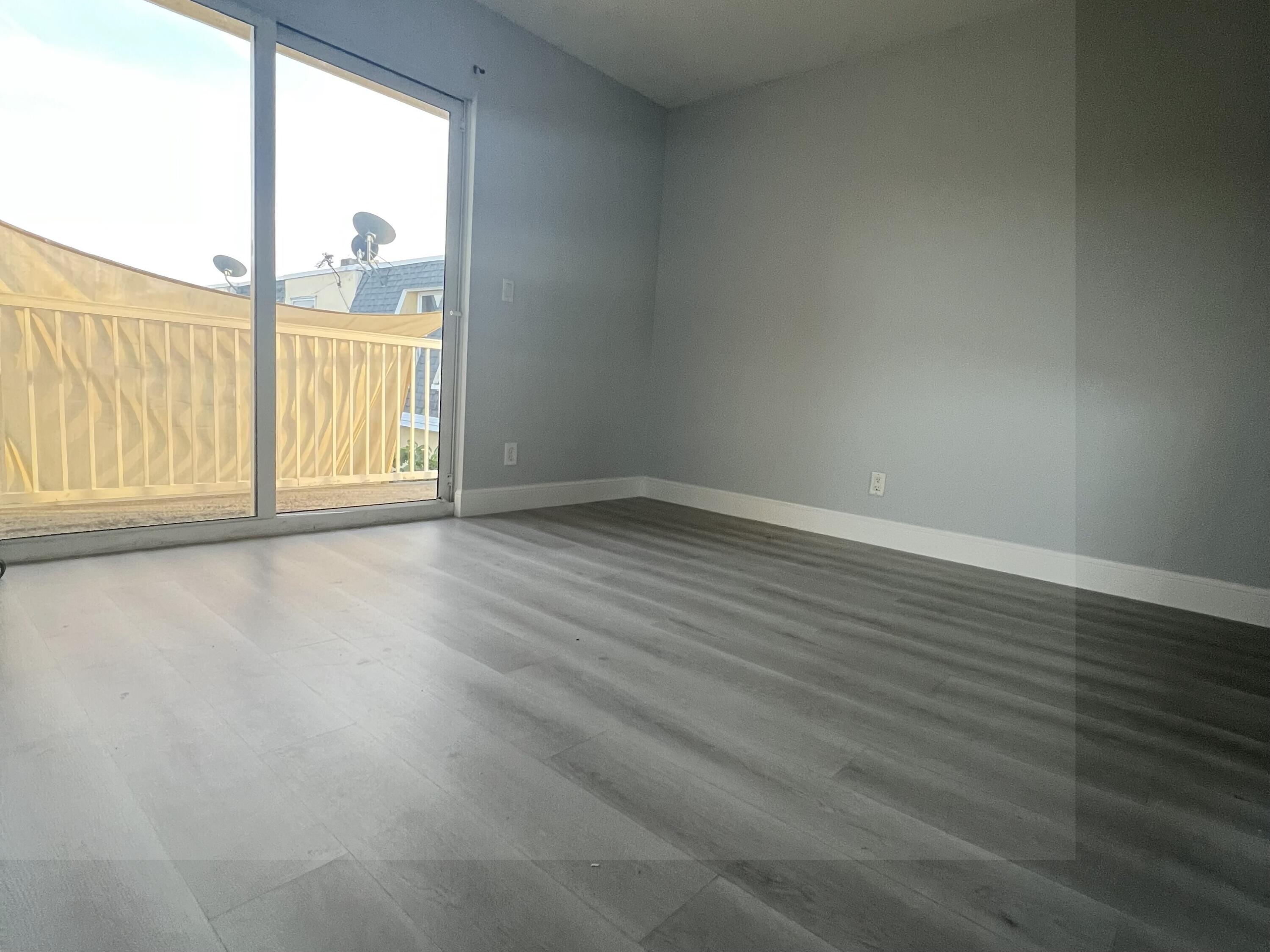 512 Southwest 1st Street Boynton Beach, FL 33435 - Photo 8 of 12 ROOM 1