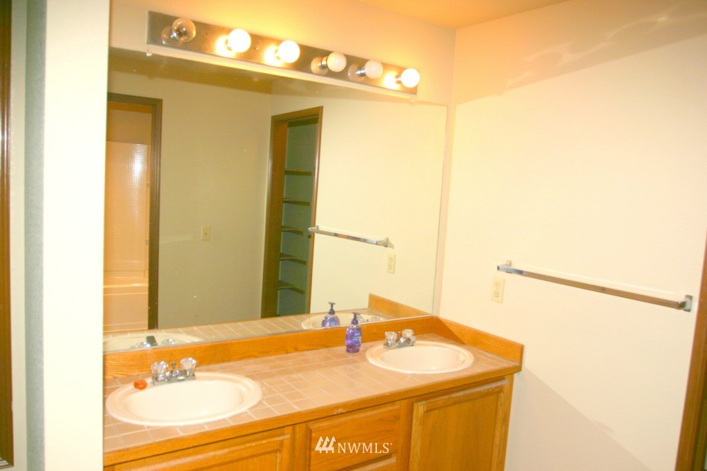 1916 238th Street Southeast Bothell, WA 98021 - Photo 7 of 12