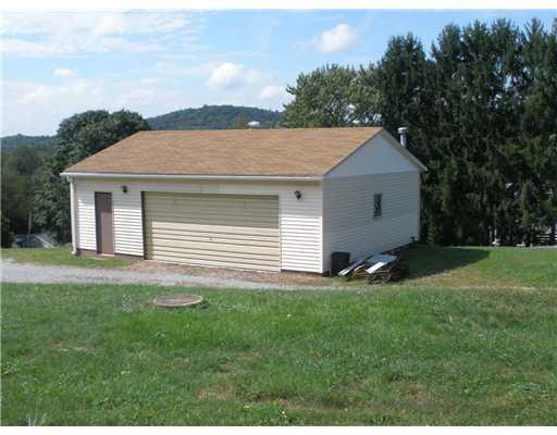 121 Ellwood Road Apollo, PA 15613 - Photo 8 of 10 Parking Lot/Garage.