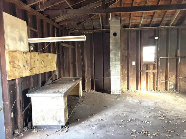 $69,900 | 10604 North Mansfield Drive, Muncie, IN 47303