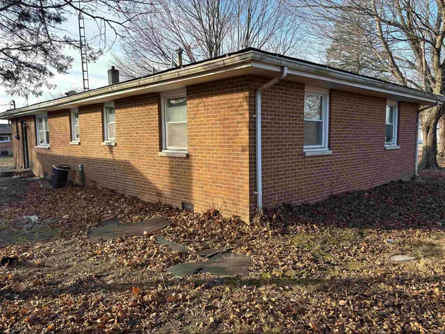 $69,900 | 10604 North Mansfield Drive, Muncie, IN 47303