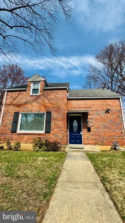 $2,450 | 1111 Dennis Avenue, Silver Spring, MD 20901