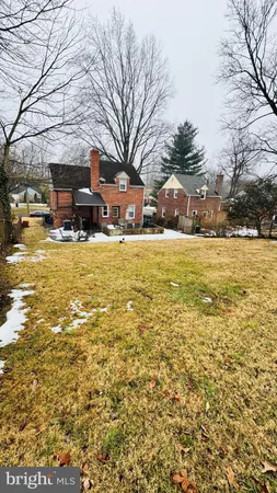 $2,450 | 1111 Dennis Avenue, Silver Spring, MD 20901