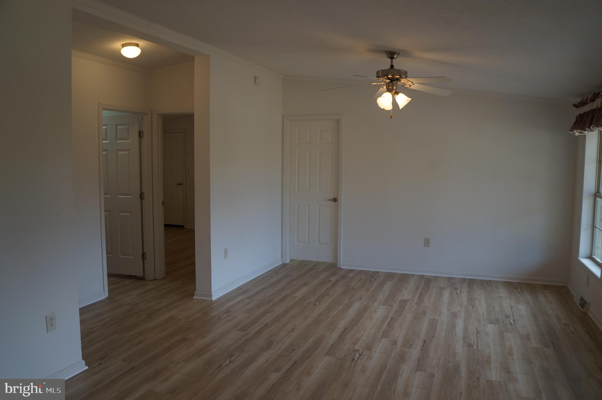 225 Runaway Road Abbottstown, PA 17301 - Photo 5 of 21 New Flooring
