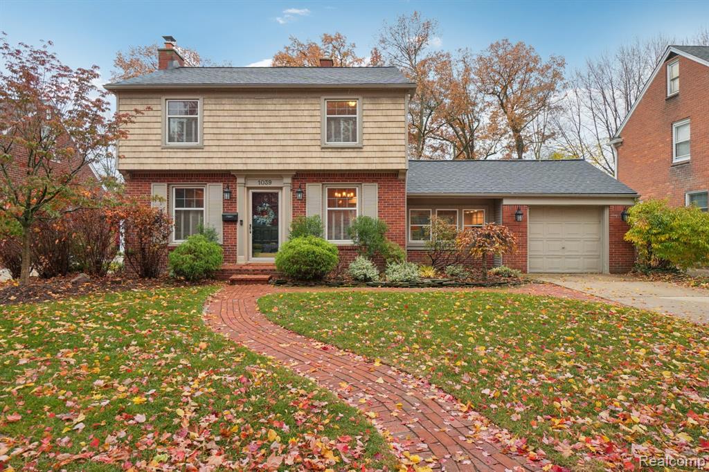 1039 Hawthorne Road Grosse Pointe Woods, MI 48236 - Photo 1 of 63