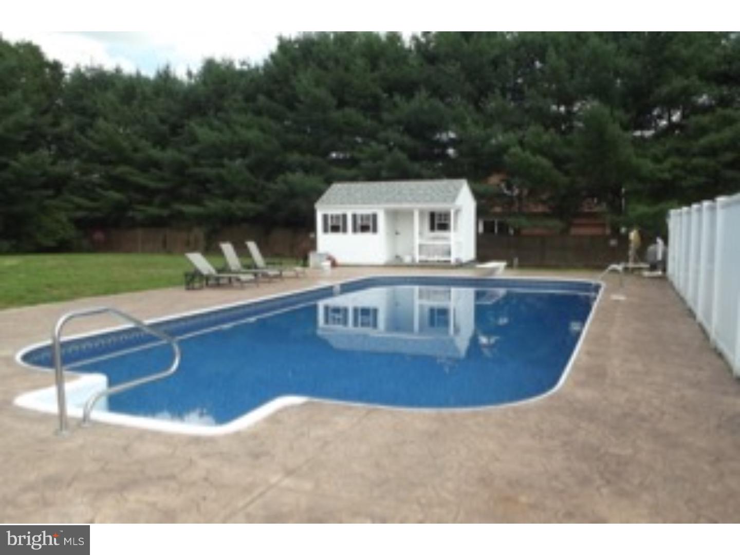 218 Long Swamp Road New Egypt, NJ 08533 - Photo 8 of 23 Gallery Image 8