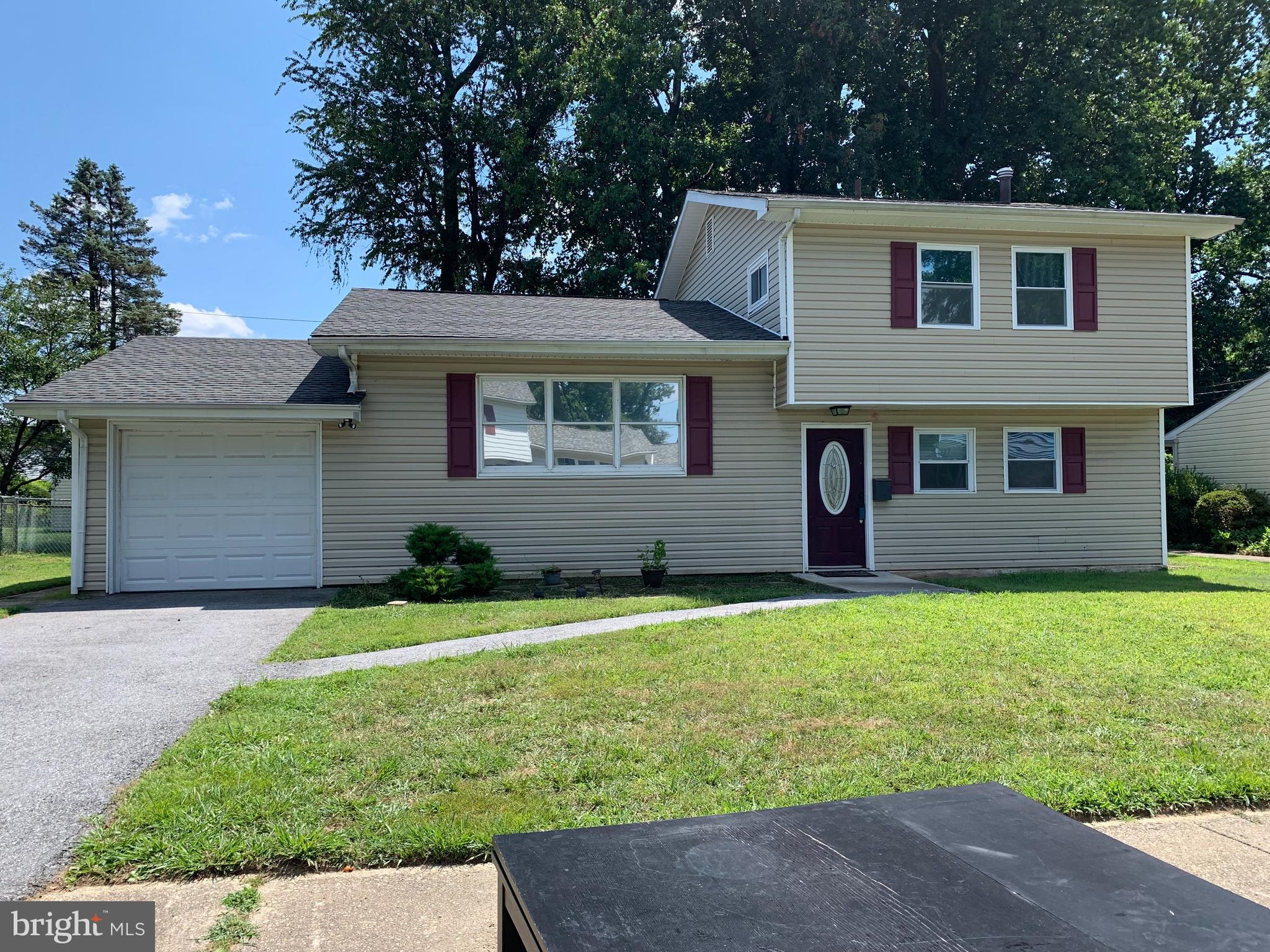 21 Ardmore Road Newark, DE 19713 - Photo 1 of 14 Exterior Front