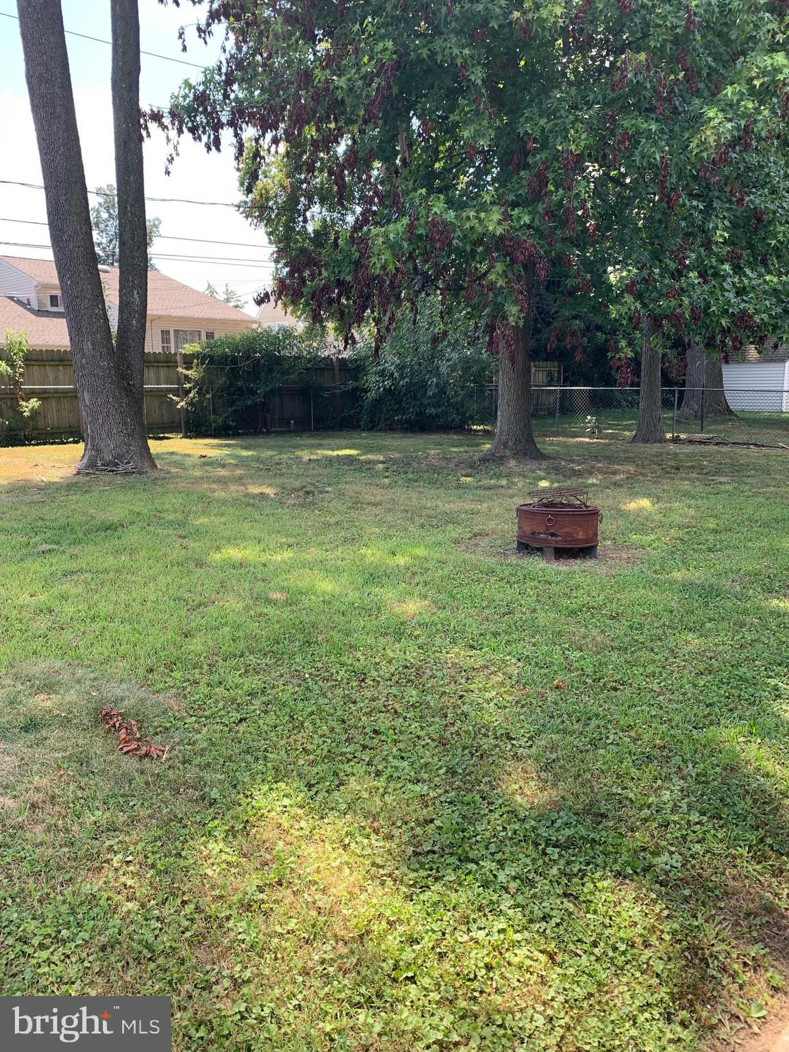 21 Ardmore Road Newark, DE 19713 - Photo 13 of 14 Fenced in rear yard