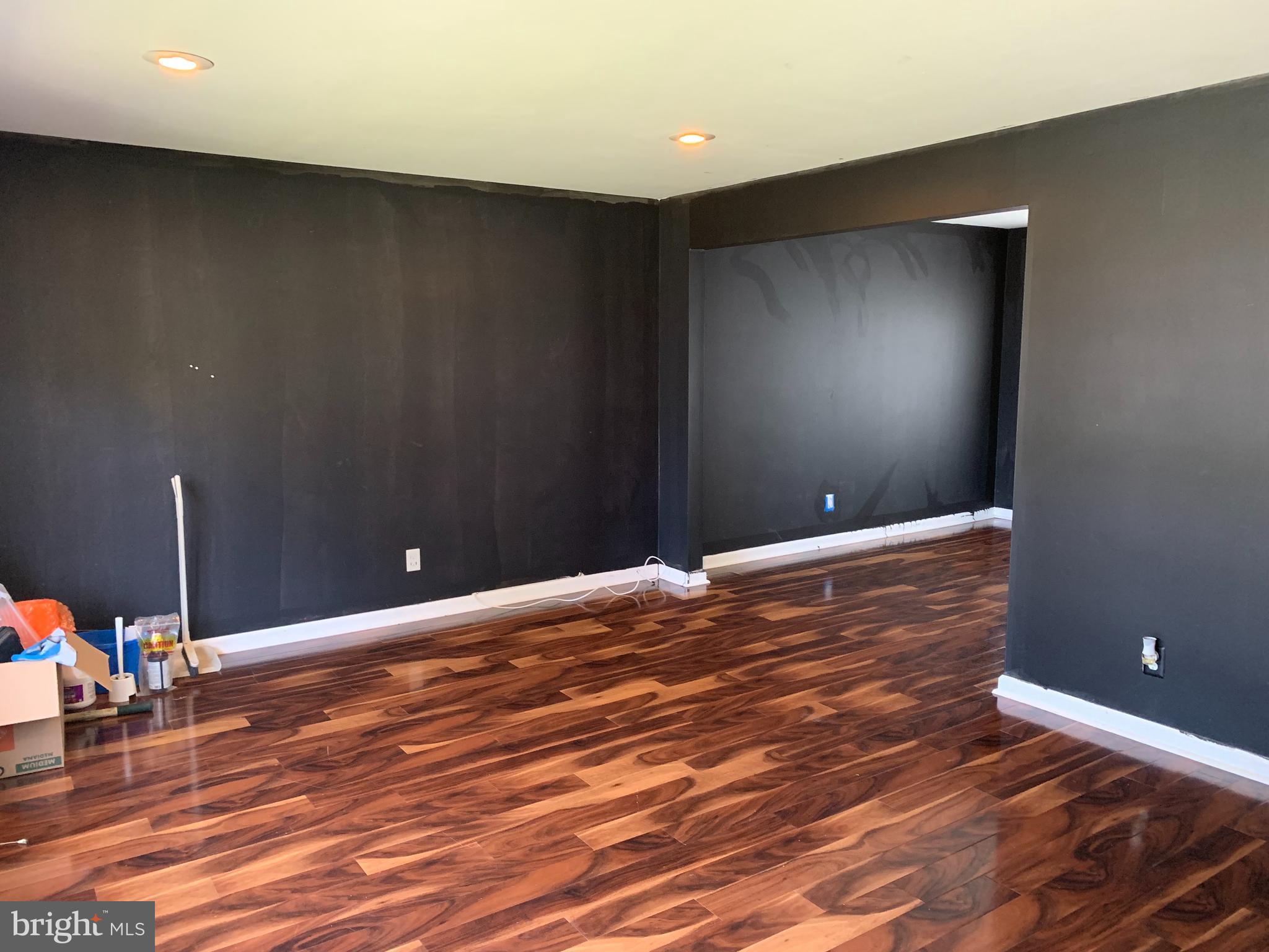 21 Ardmore Road Newark, DE 19713 - Photo 3 of 14 Living Room
