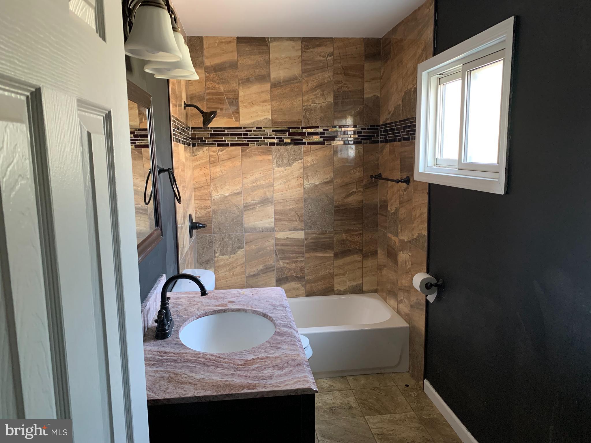 21 Ardmore Road Newark, DE 19713 - Photo 6 of 14 Main Bath