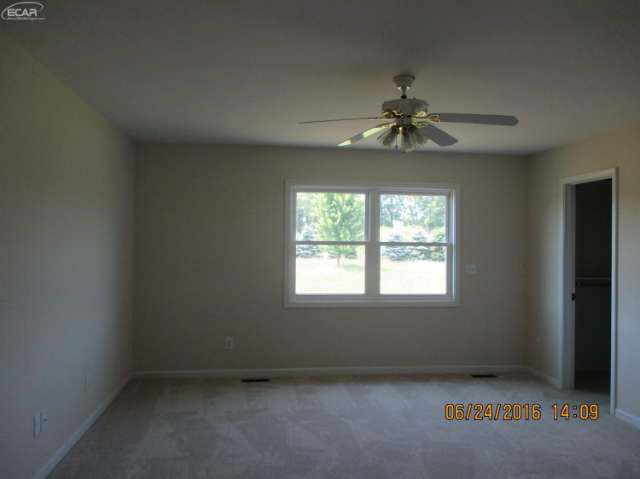 6879 Oak Grove Road Howell, MI 48855 - Photo 24 of 30 21182095-23.JPG