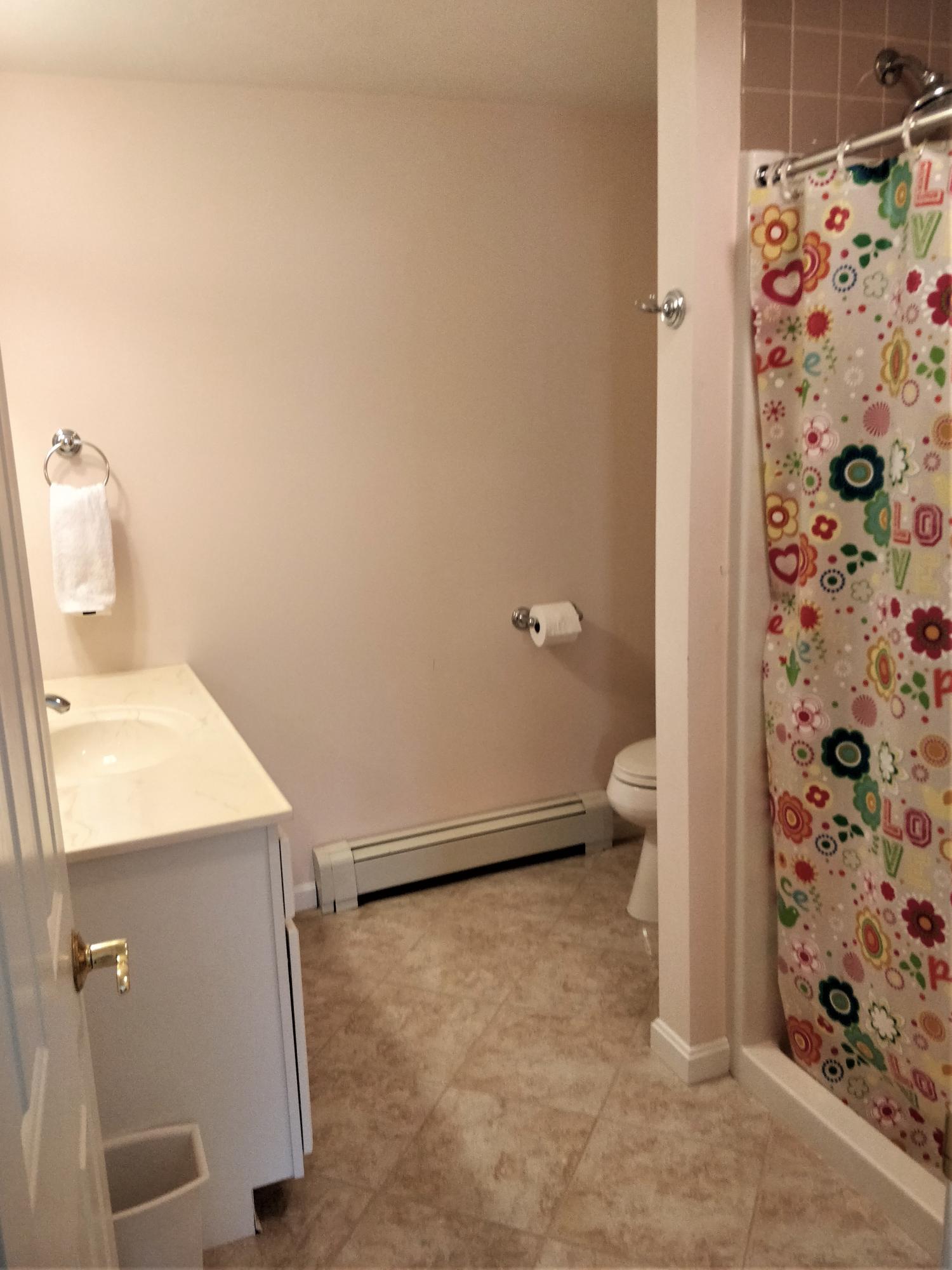 149 Spinnaker Ridge Drive, Unit 45 Wells, ME 04090 - Photo 23 of 27 2nd fl. full bath.