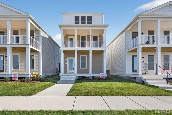 $369,900 | 5026 Becks Lndg Lane, St. Charles, MO 63301