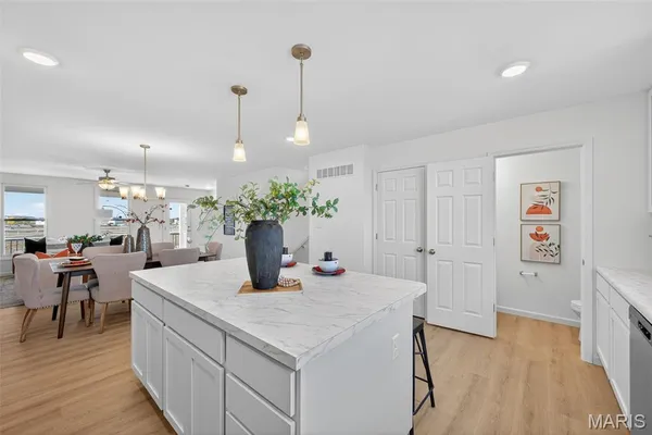 $369,900 | 5026 Becks Lndg Lane, St. Charles, MO 63301
