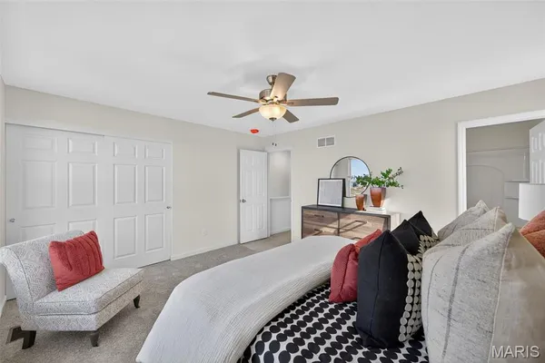 $369,900 | 5026 Becks Lndg Lane, St. Charles, MO 63301