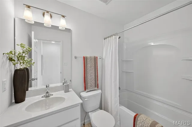 $378,985 | 5026 Becks Lndg Lane, St. Charles, MO 63301