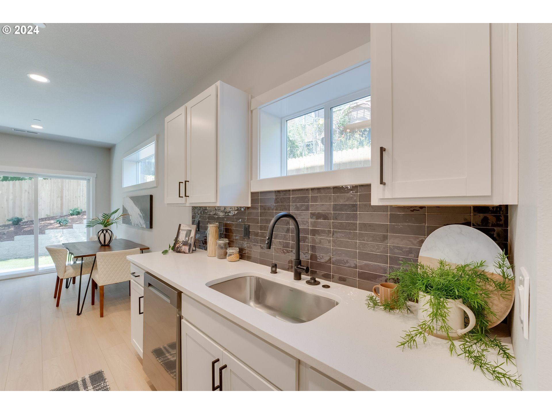 1243 Northwest Couch Street Camas, WA 98607 - Photo 12 of 32 Gallery Image 12