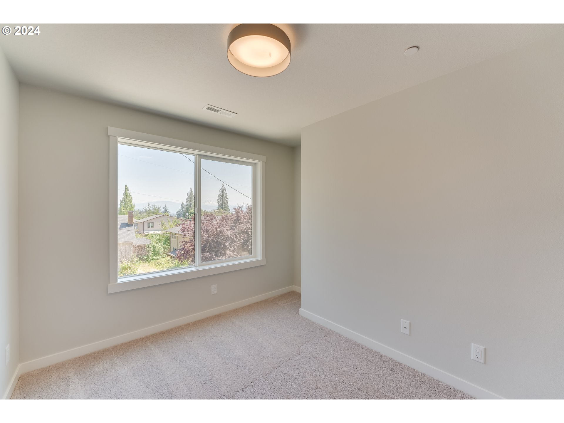 1243 Northwest Couch Street Camas, WA 98607 - Photo 24 of 32 Gallery Image 24