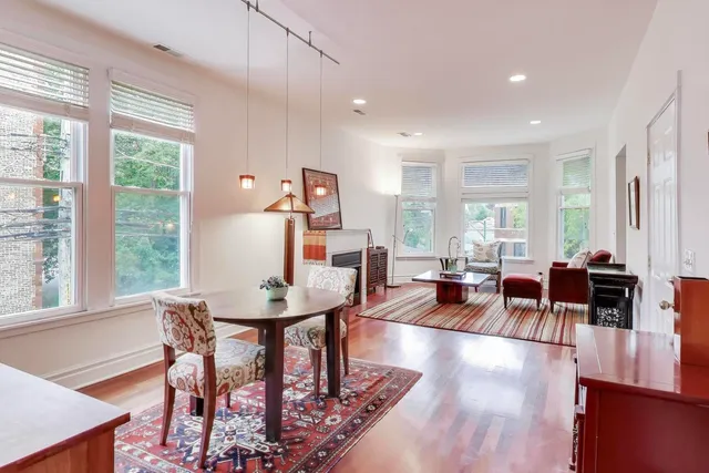 $649,000 | 3615 North Hoyne Avenue, Unit 2F, Chicago, IL 60618