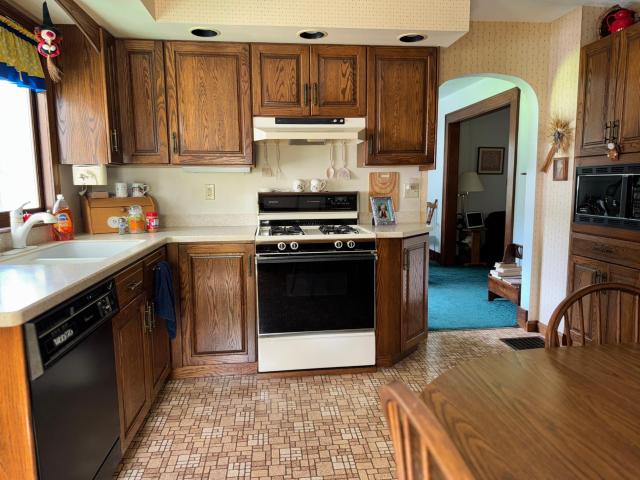 847 Cobham Park Road Warren, PA 16365 - Photo 9 of 23 Gallery Image 9