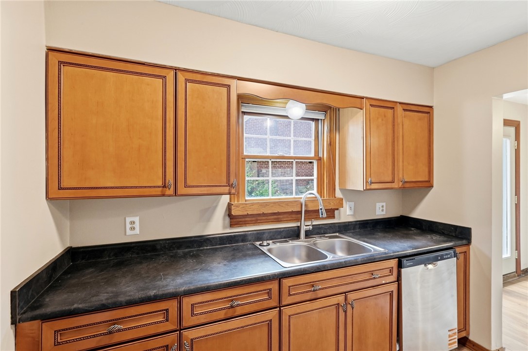104 North Bromfield Road Kettering, OH 45429 - Photo 18 of 54