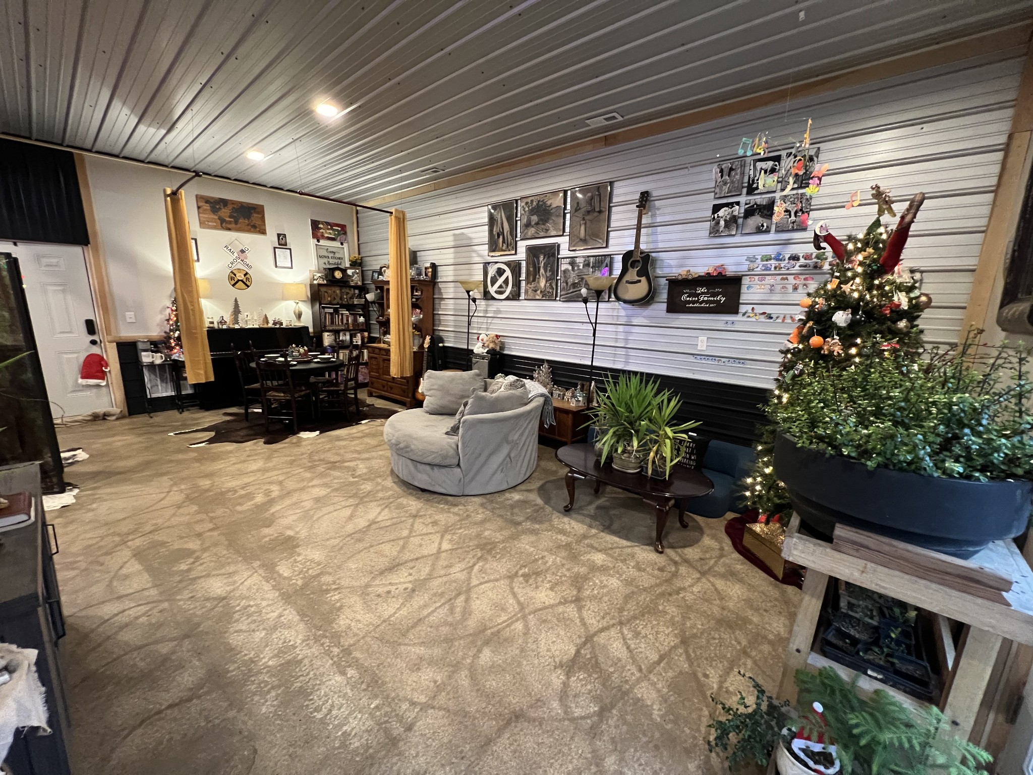 75 New Harmony Road Lafayette, TN 37083 - Photo 9 of 45 a living room with furniture and a potted plant