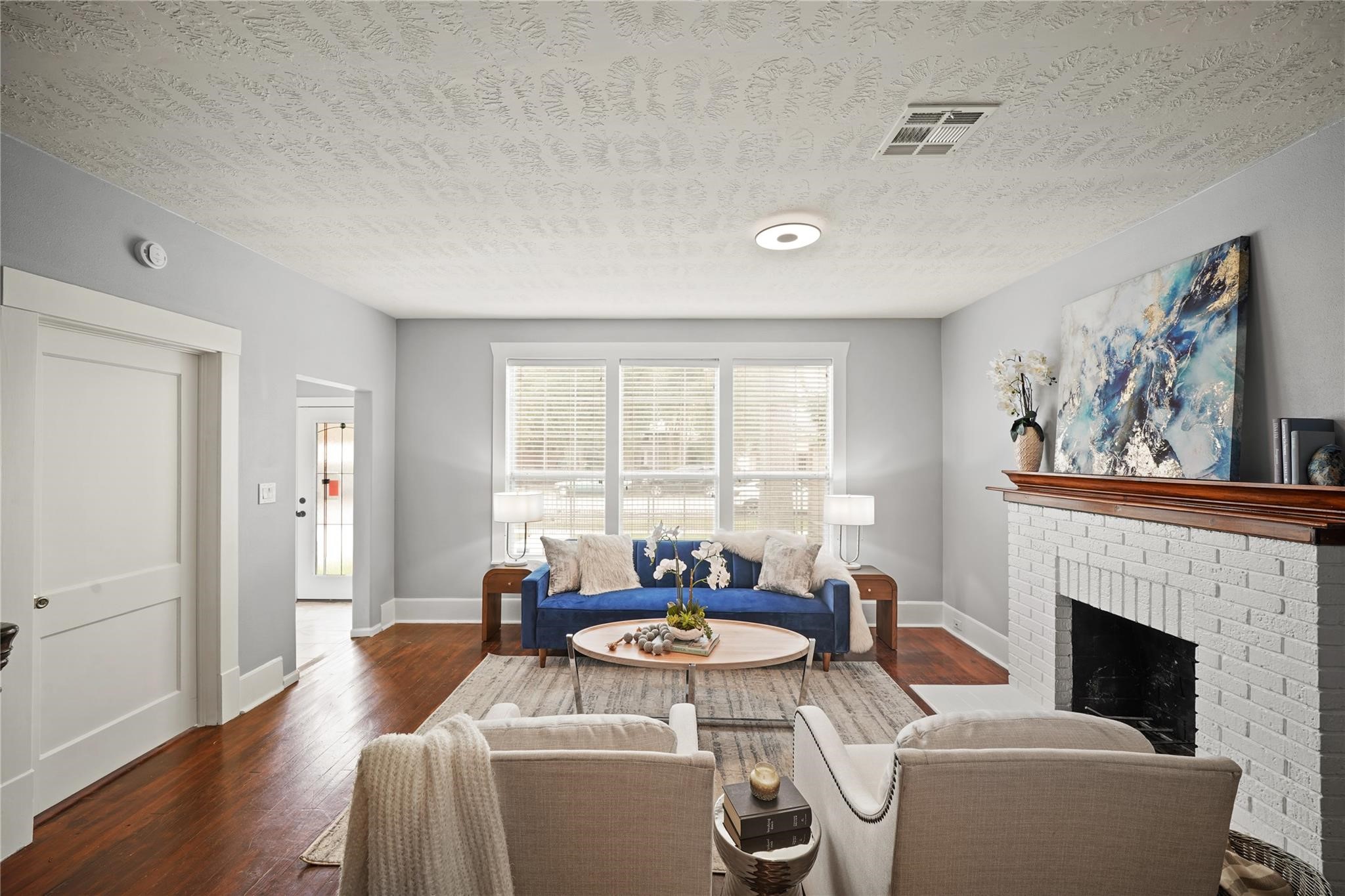 741 East 9th Street Houston, TX 77007 - Photo 9 of 43