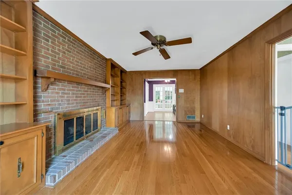 a view of an empty room and window
